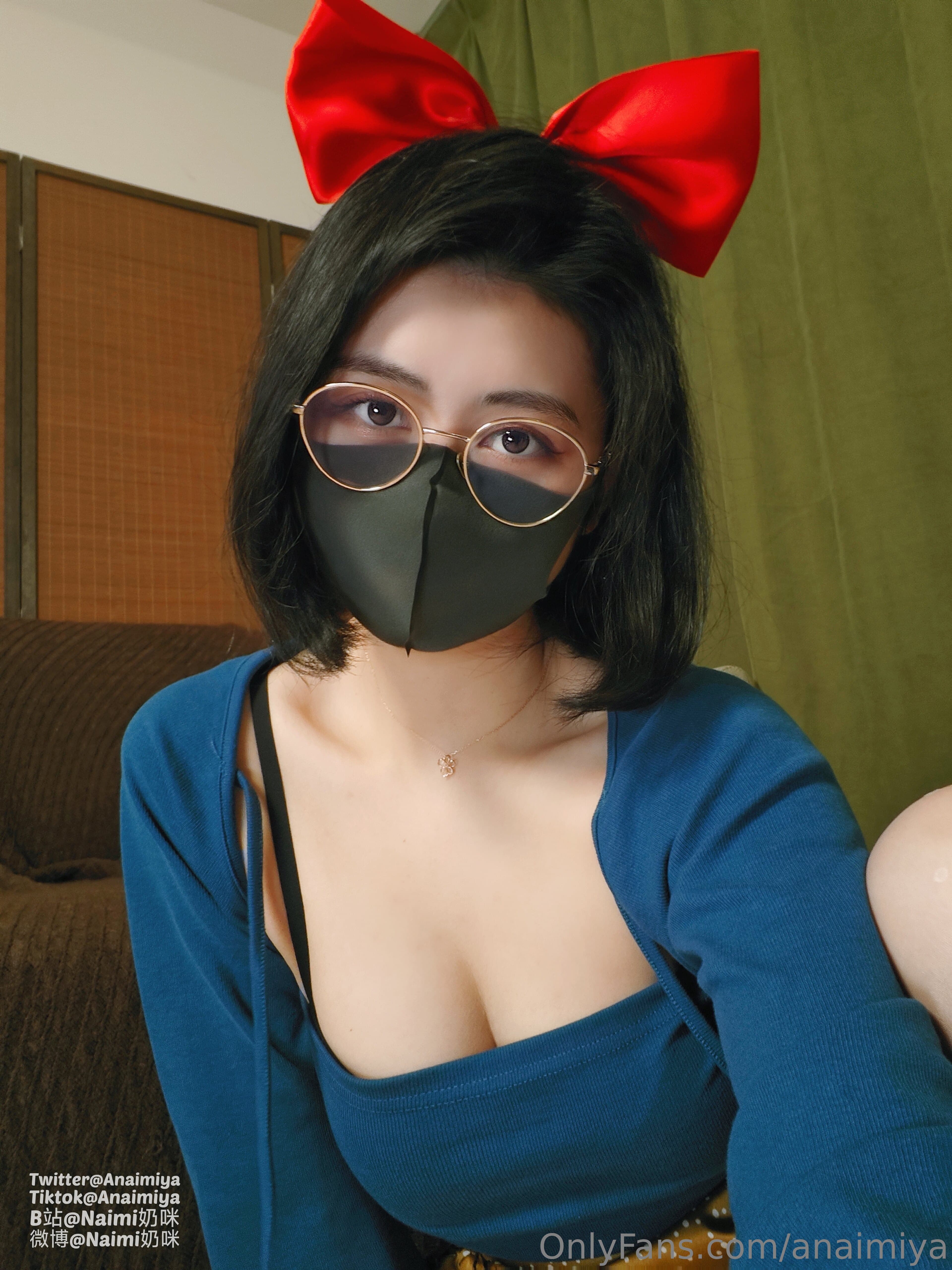 1043361557