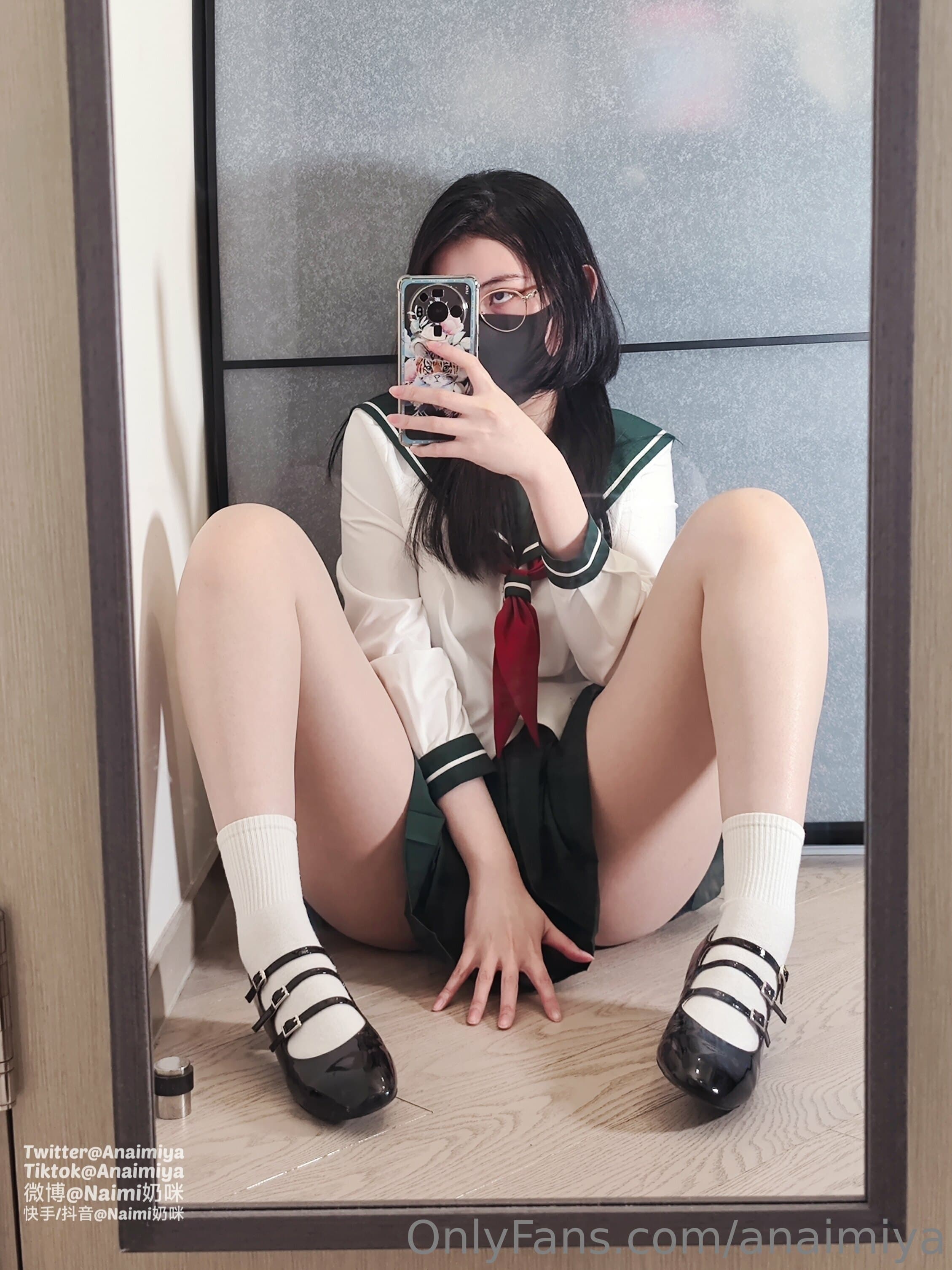 555603363
