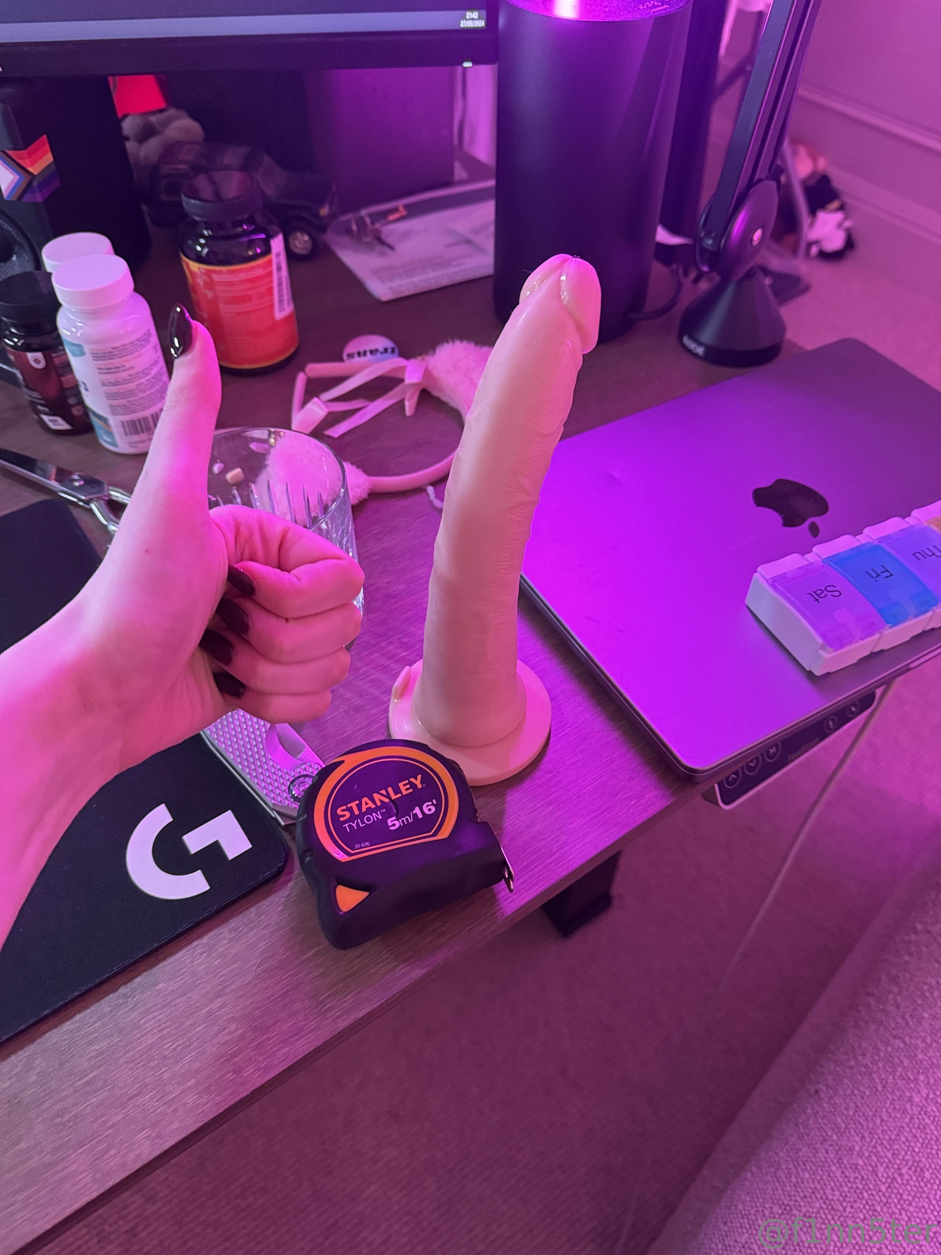 1295279864