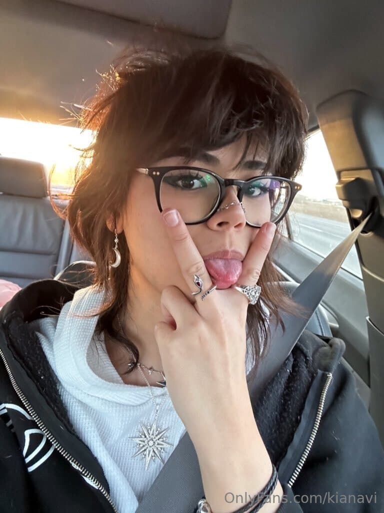 867952716