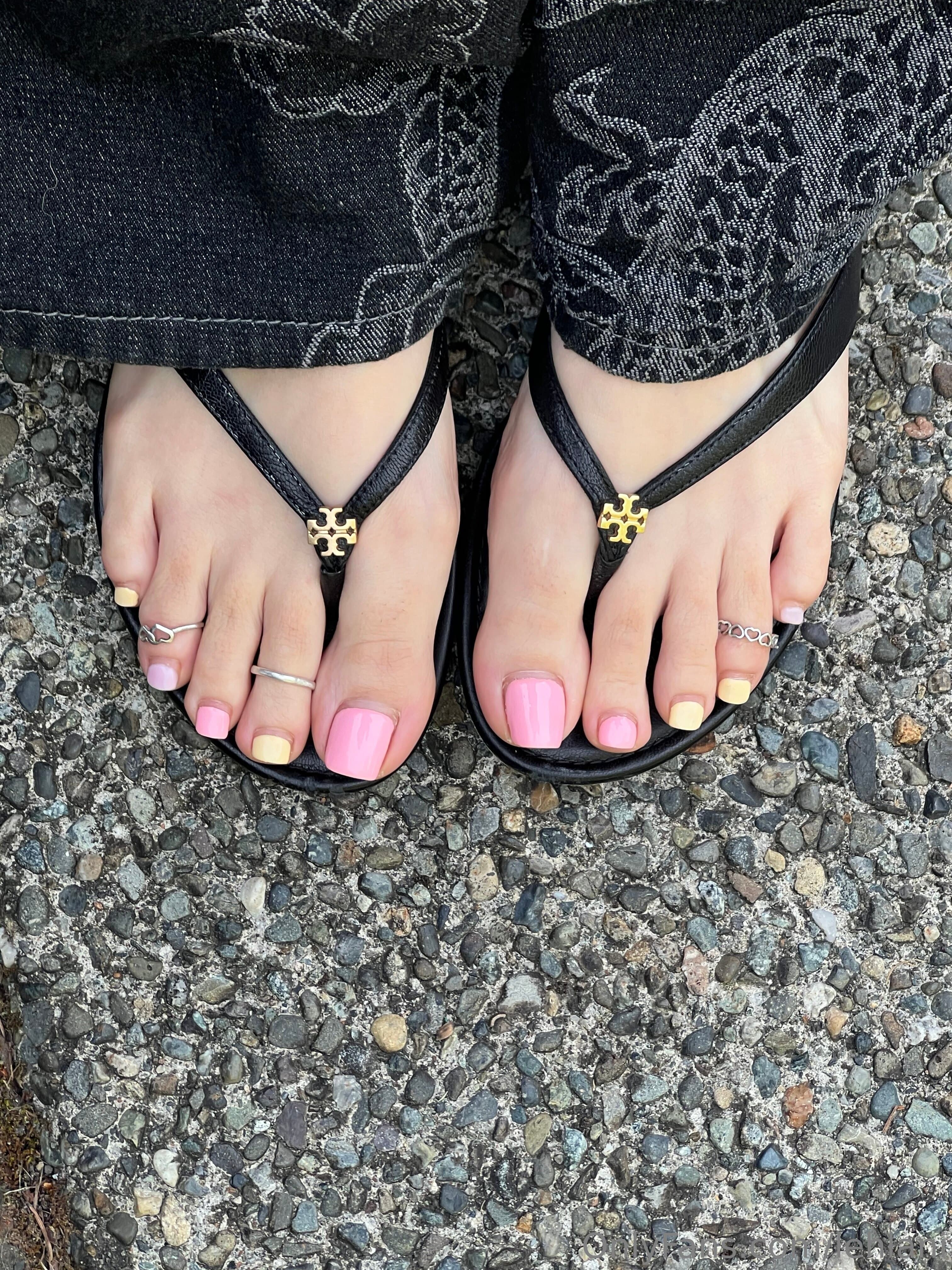 1700400450