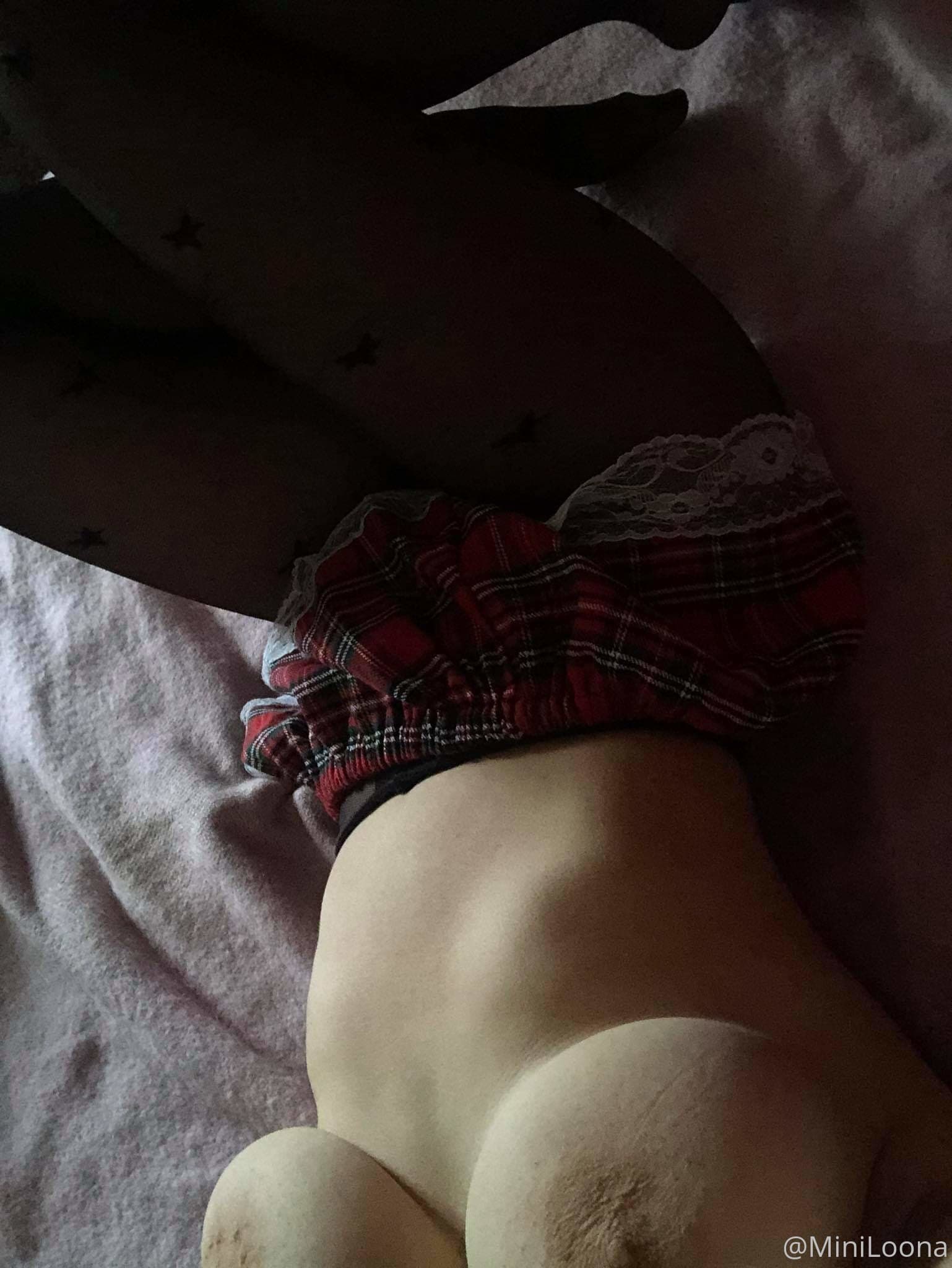 70252570