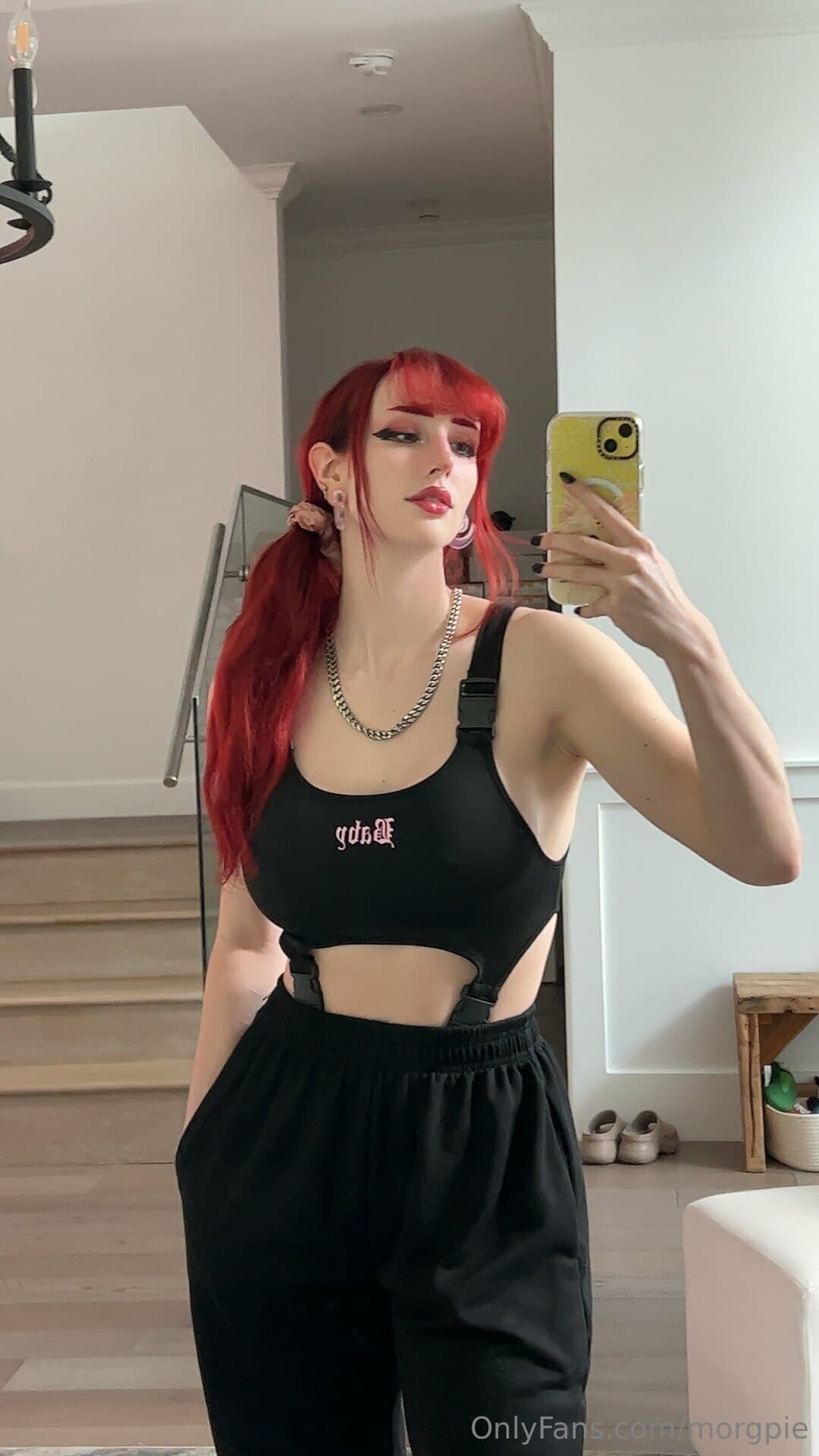915049818