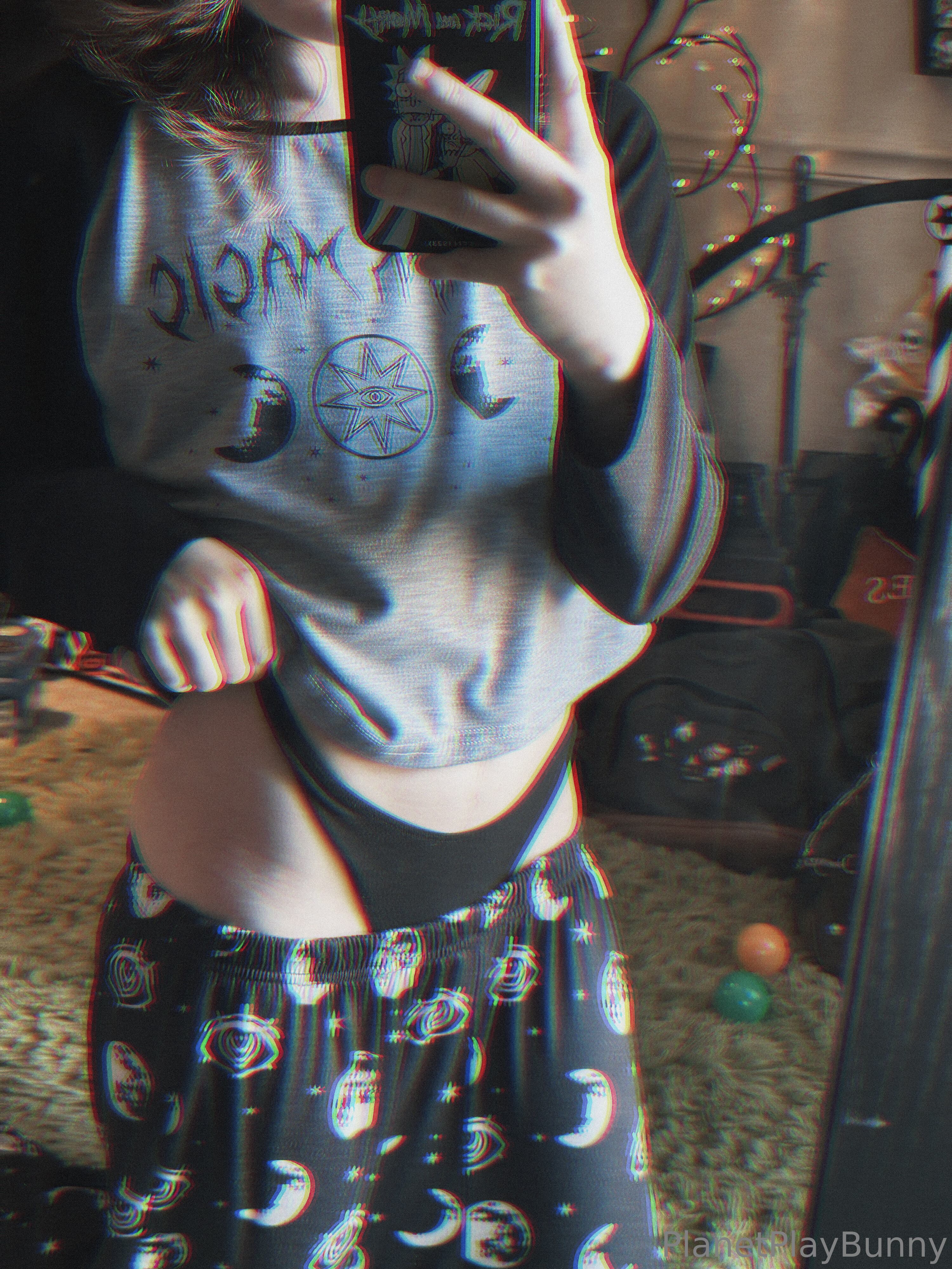 1058722046