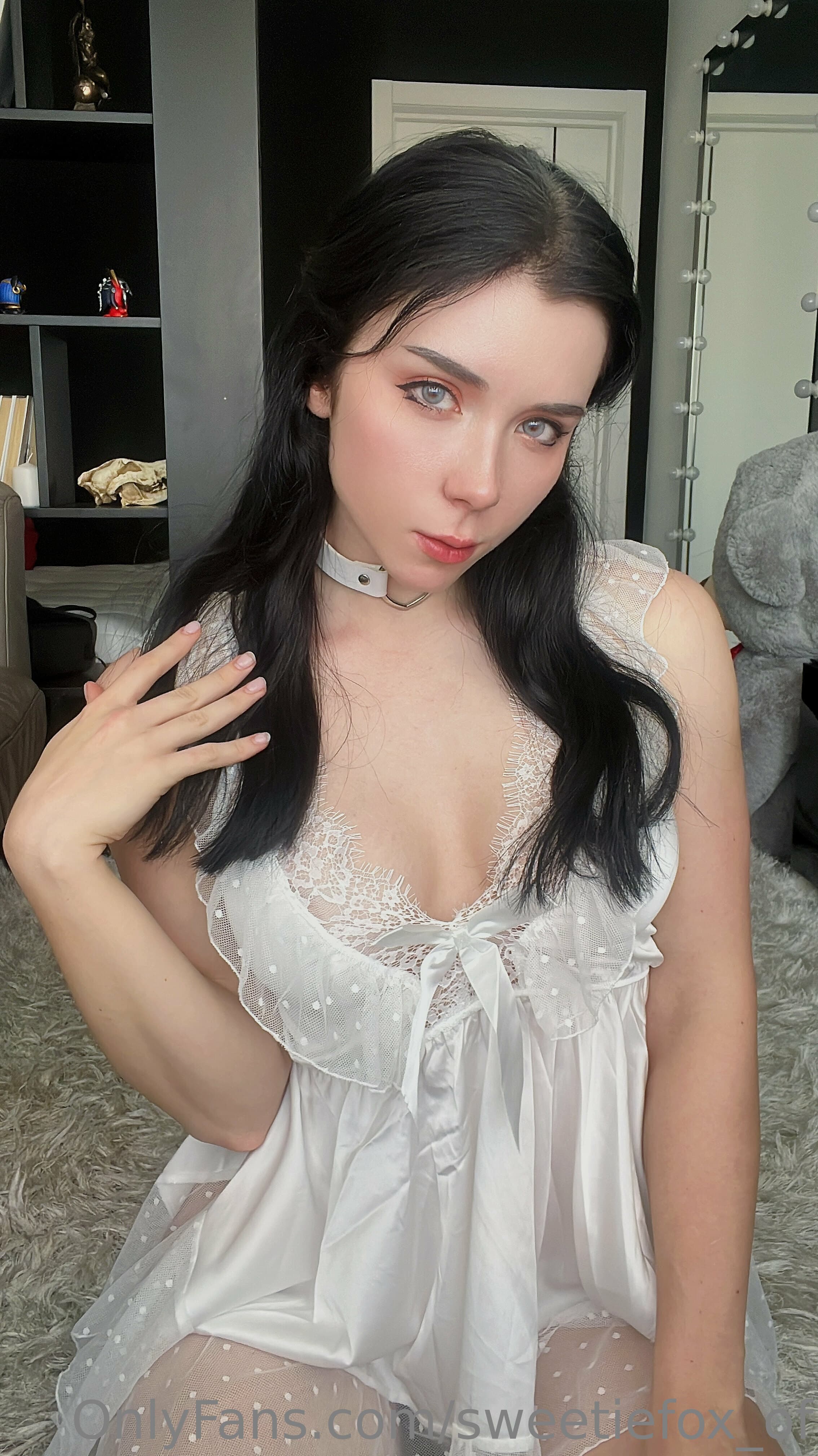 412478972