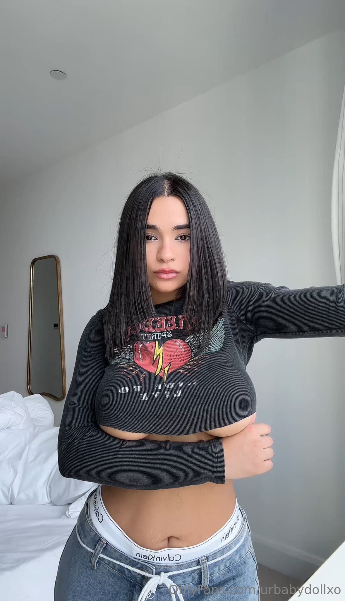 1575021258