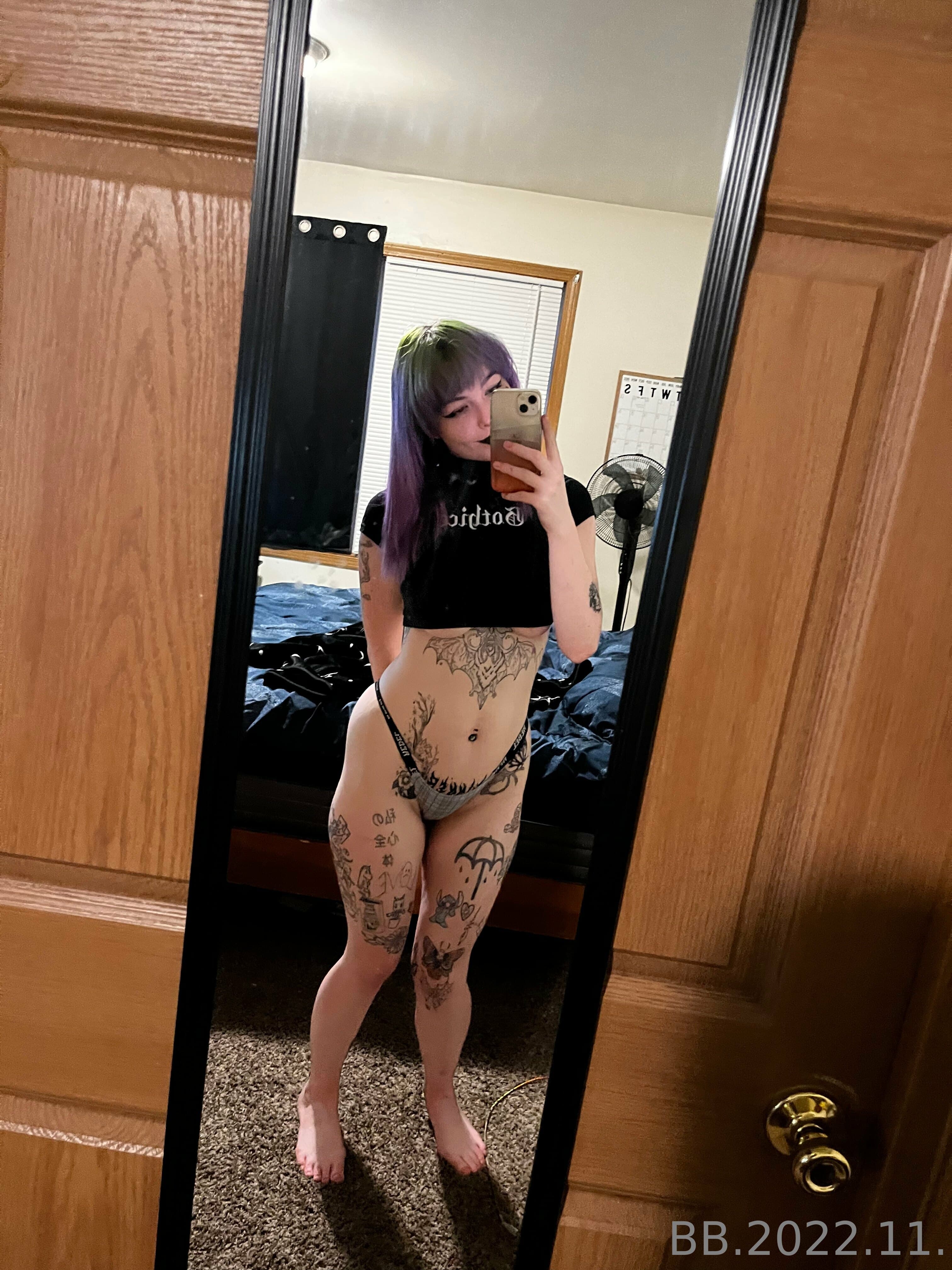 488161624