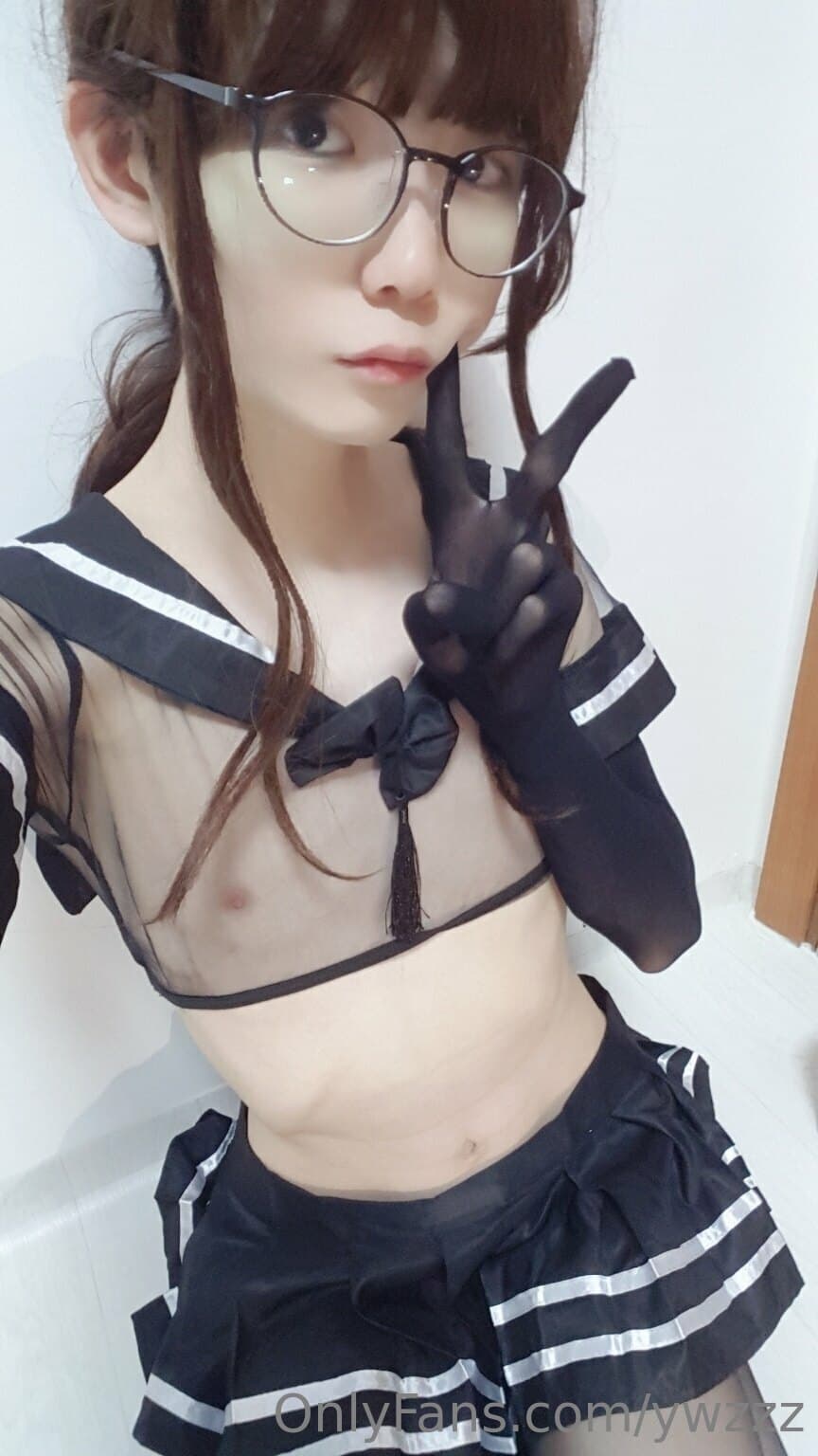 687025169